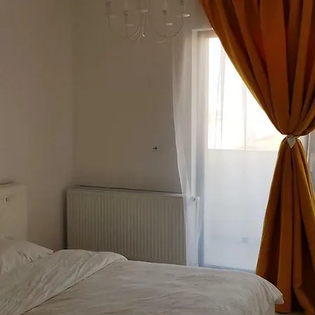 公寓 Apartament Simone Mamaia Nord 那沃达利